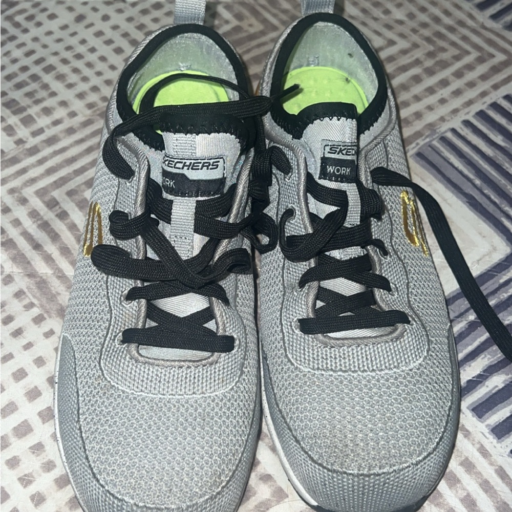 Skechers Men's Gray and Black Athletic Shoes